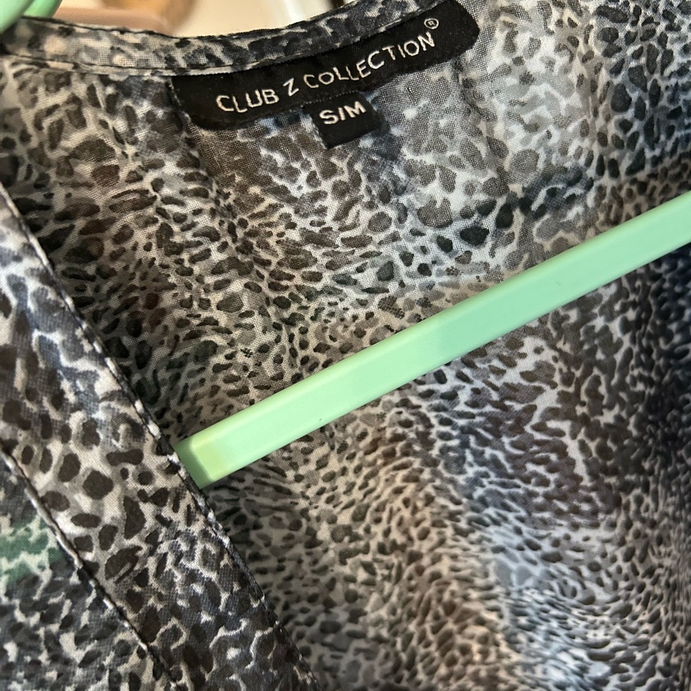 Leopard Print coverup - Picture 2 of 3